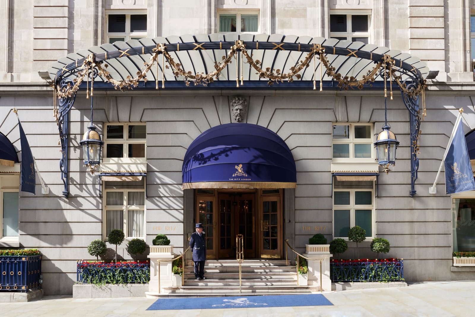 The Ritz London exterior, Piccadilly